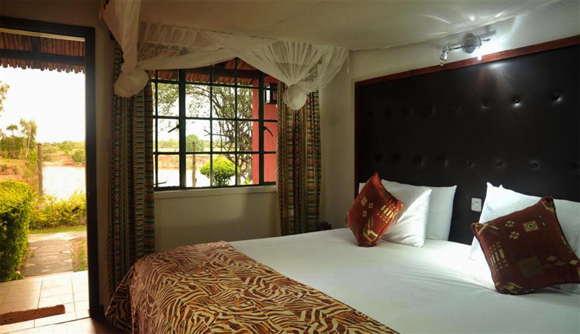 Mara River Lodge Aitong Ngoại thất bức ảnh